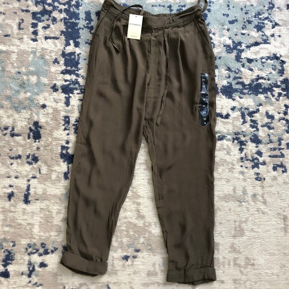 Lucky Brand Drawstring Waist Capri Pants - Picture 2 of 6